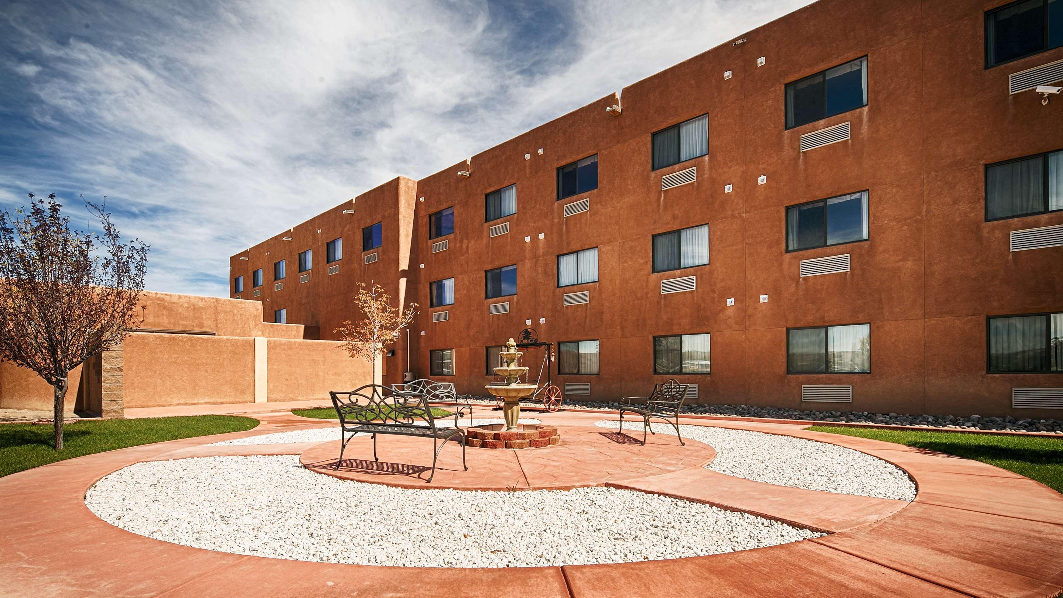 Best Western Territorial Inn And Suites Bloomfield Экстерьер фото